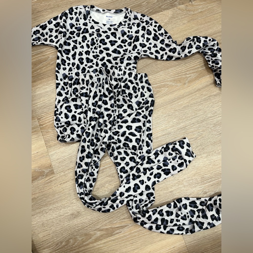 Girls pajamas